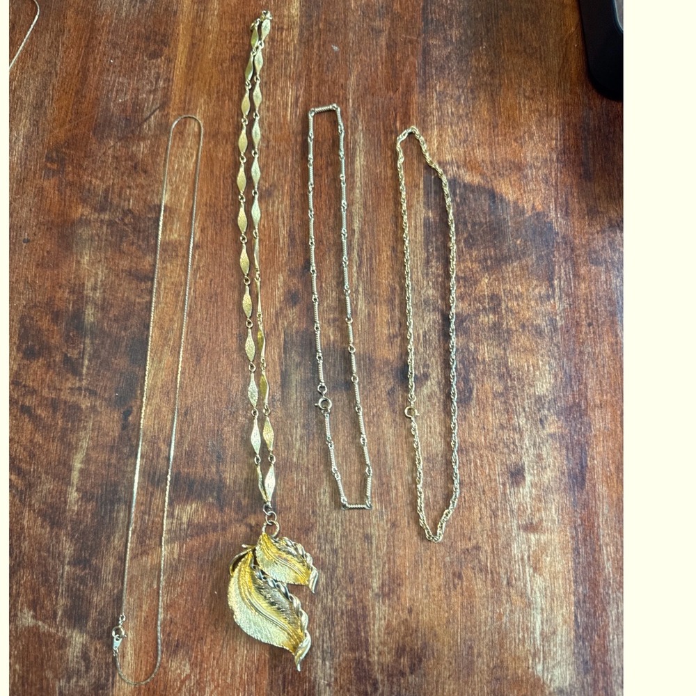 Unbranded Necklace Lot Gold Tone Vintage Layering Leaf Pendant 4pc Set